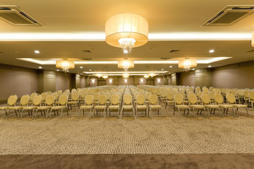 Paloma Oceana Resort 5*
