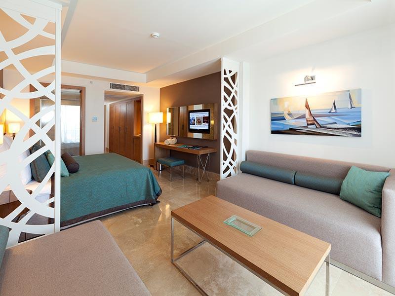 Paloma Oceana Resort Side