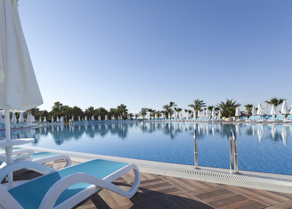 Paloma Oceana Resort