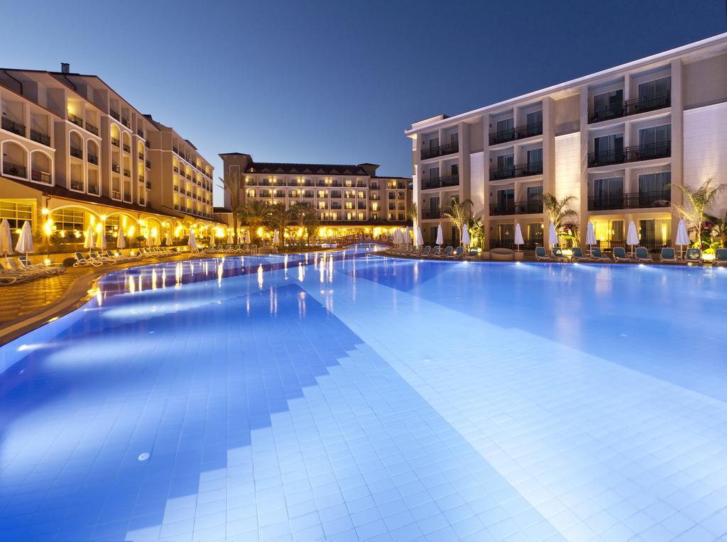 Paloma Oceana Resort