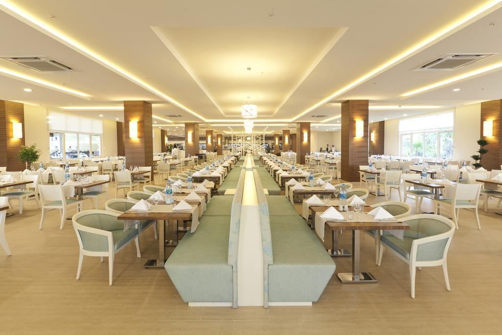 Paloma Oceana 5* Side
