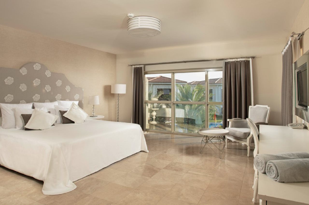 Paloma Oceana Side